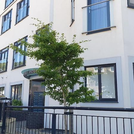 Modern Apartment With Stunning Sea View Weston-super-Mare Exteriör bild