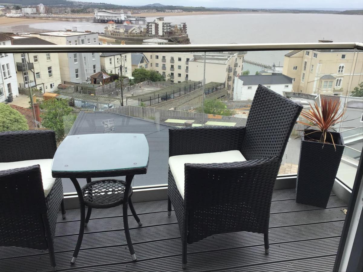 Modern Apartment With Stunning Sea View Weston-super-Mare Exteriör bild