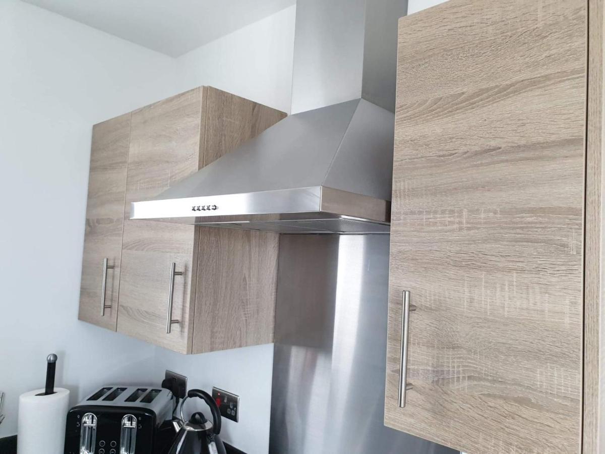 Modern Apartment With Stunning Sea View Weston-super-Mare Exteriör bild