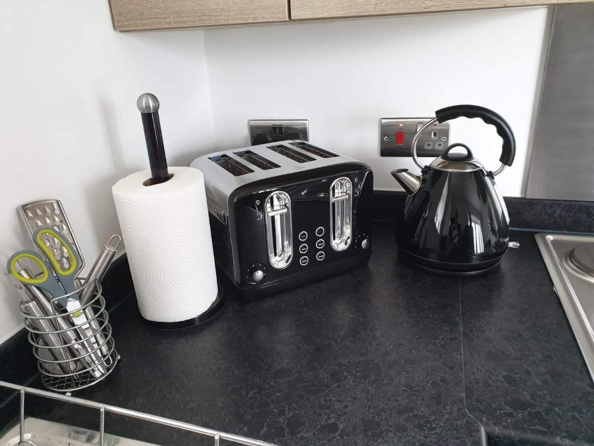 Modern Apartment With Stunning Sea View Weston-super-Mare Exteriör bild
