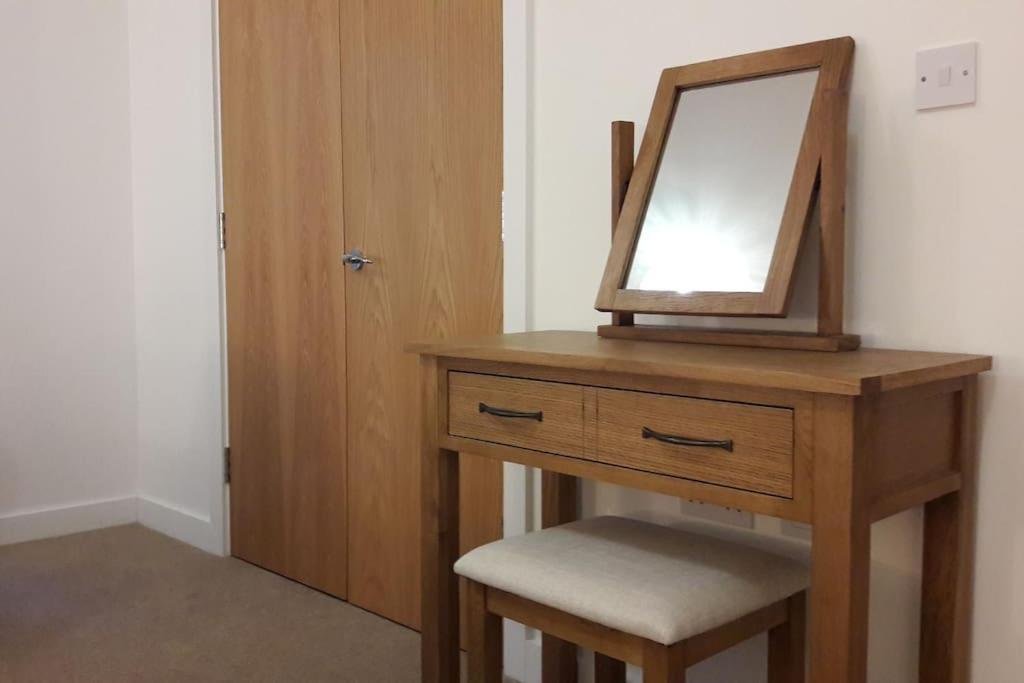 Modern Apartment With Stunning Sea View Weston-super-Mare Exteriör bild