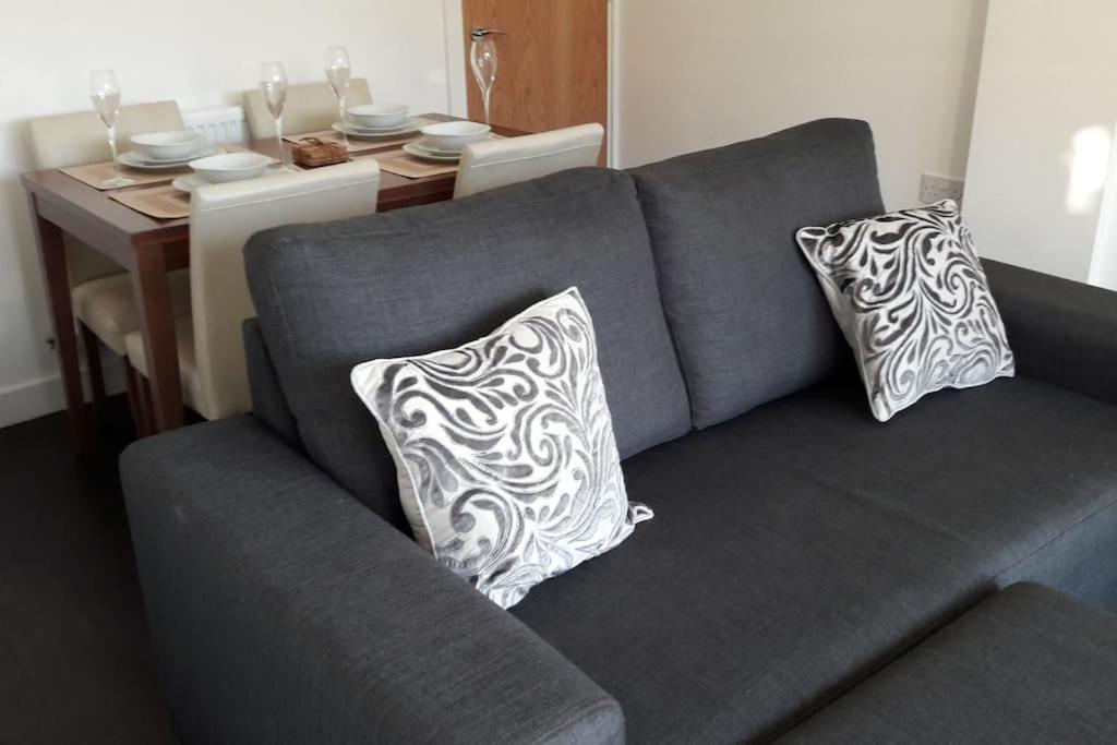 Modern Apartment With Stunning Sea View Weston-super-Mare Exteriör bild